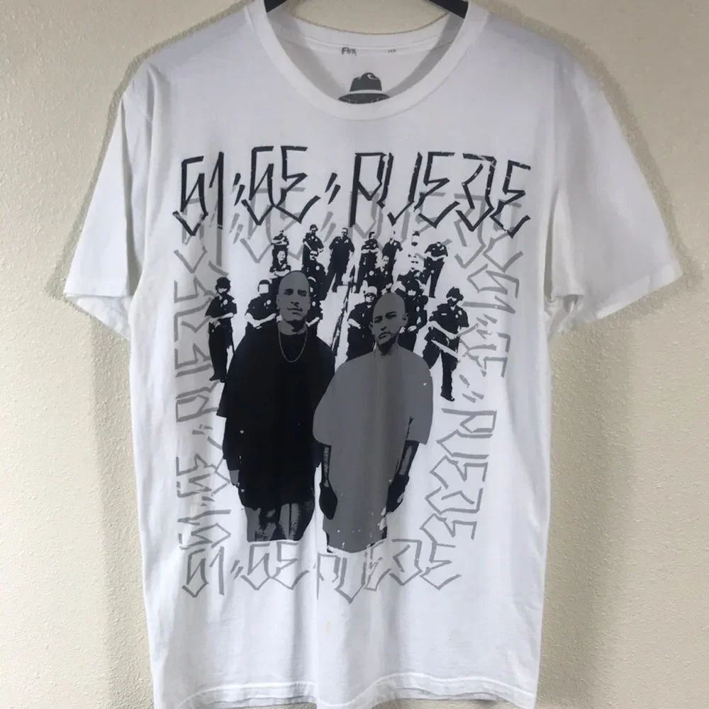 Vintage 90s Estevan Joker brand shirt Men